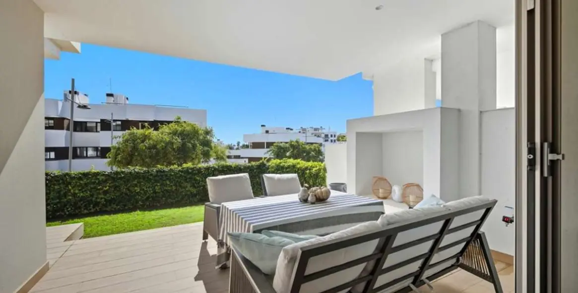 Sale of ground floor apartment in Estepona (district Estepona) 2