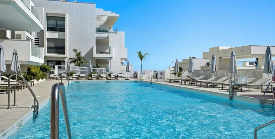 Sale of ground floor apartment in Estepona 14