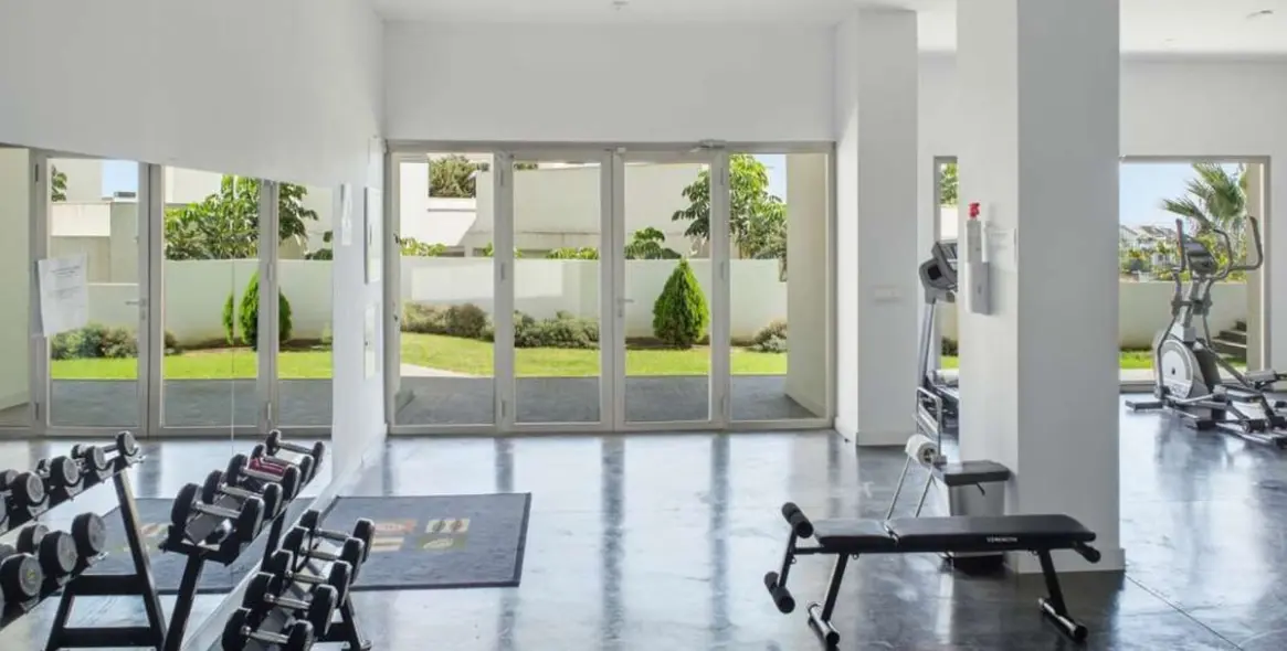 Sale of ground floor apartment in Estepona 15