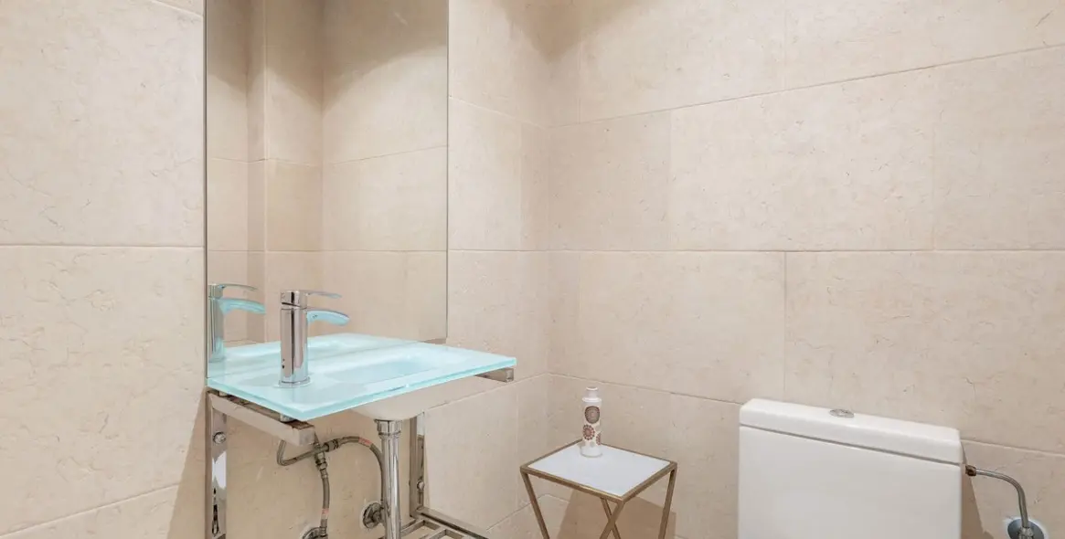 Venta de apartamento en planta media en Nueva Andalucía 8