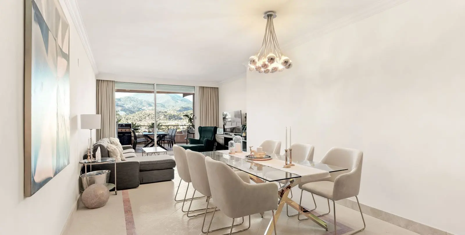 Sale of middle floor apartment in Nueva Andalucía 6