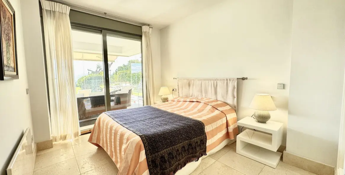 Продажа апартаментов на первом этаже в Los Flamingos 10