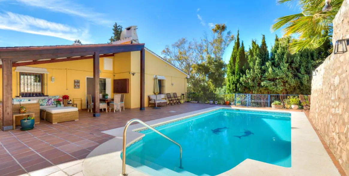 Продажа  отдельно стоящей виллы в Campo Mijas 1