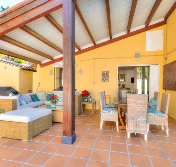 Продажа  отдельно стоящей виллы в Campo Mijas