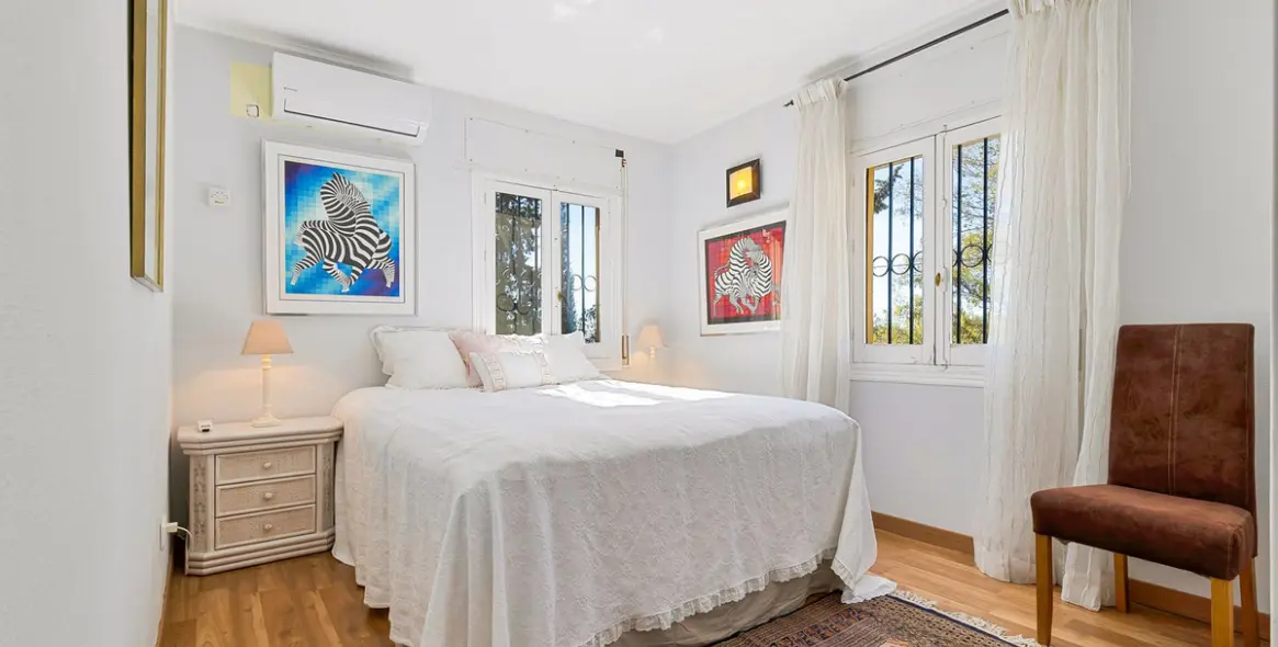 Продажа  отдельно стоящей виллы в Campo Mijas 18