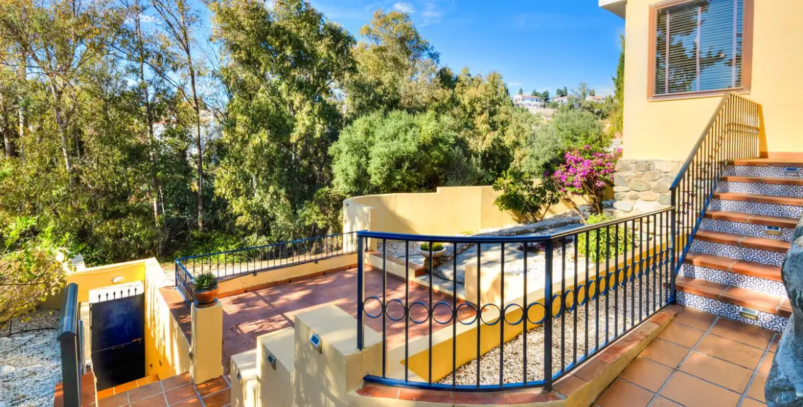 Продажа  отдельно стоящей виллы в Campo Mijas 28