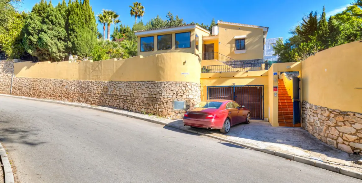 Продажа  отдельно стоящей виллы в Campo Mijas 30