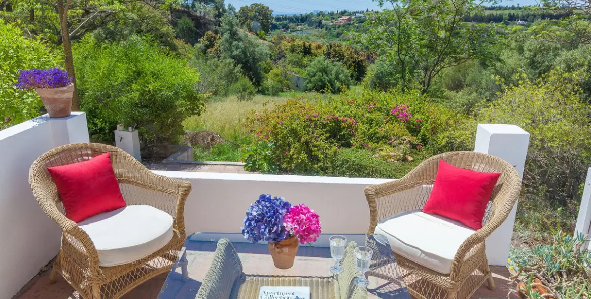 Sale of detached villa in Estepona 5