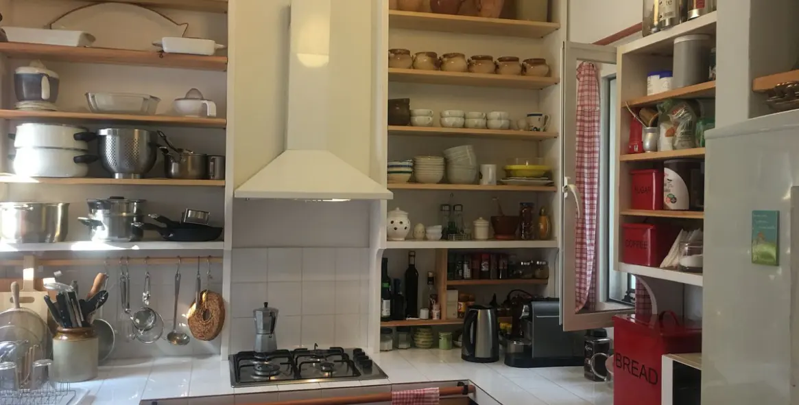 Sale of detached villa in Estepona 16