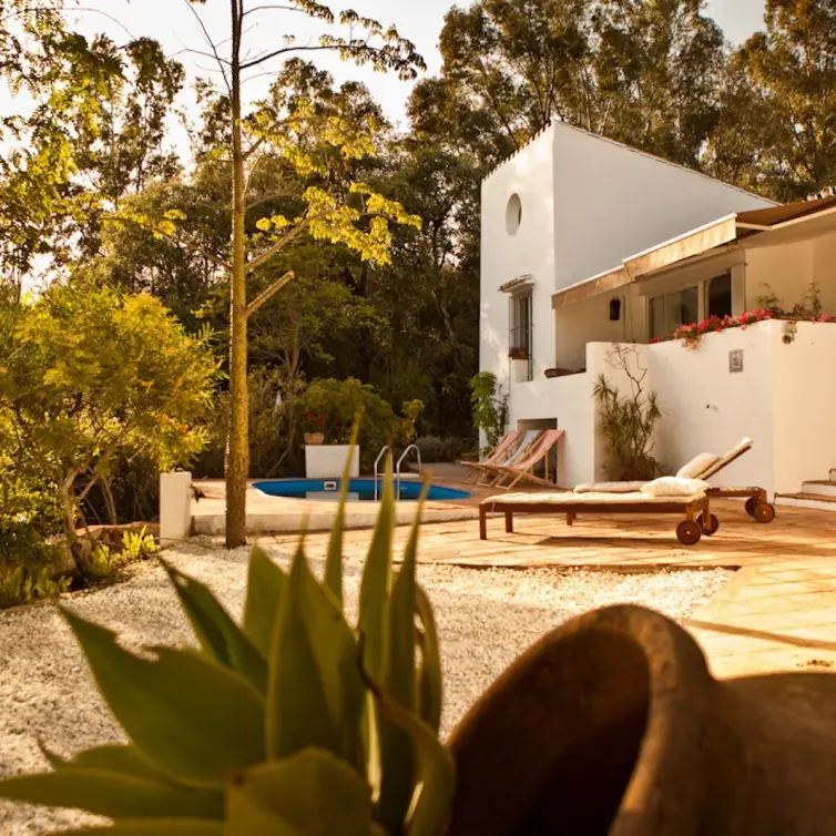 Short-term rent of detached villa in Estepona
