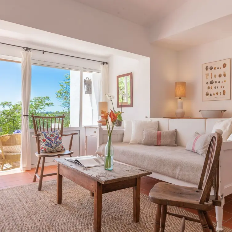 Short-term rent of detached villa in Estepona