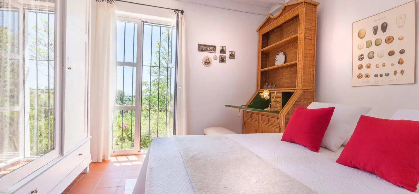 Short-term rent of detached villa in Estepona 2