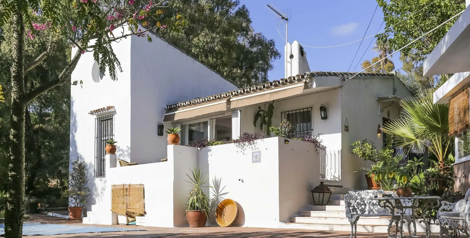 Short-term rent of detached villa in Estepona 29