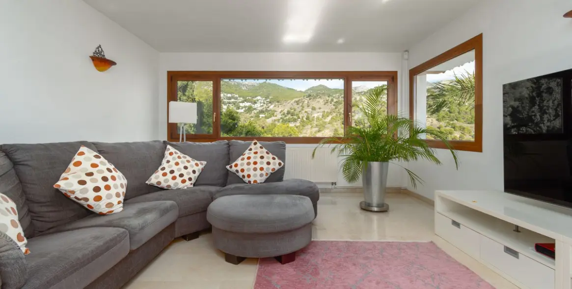 Sale of detached villa in Mijas 10