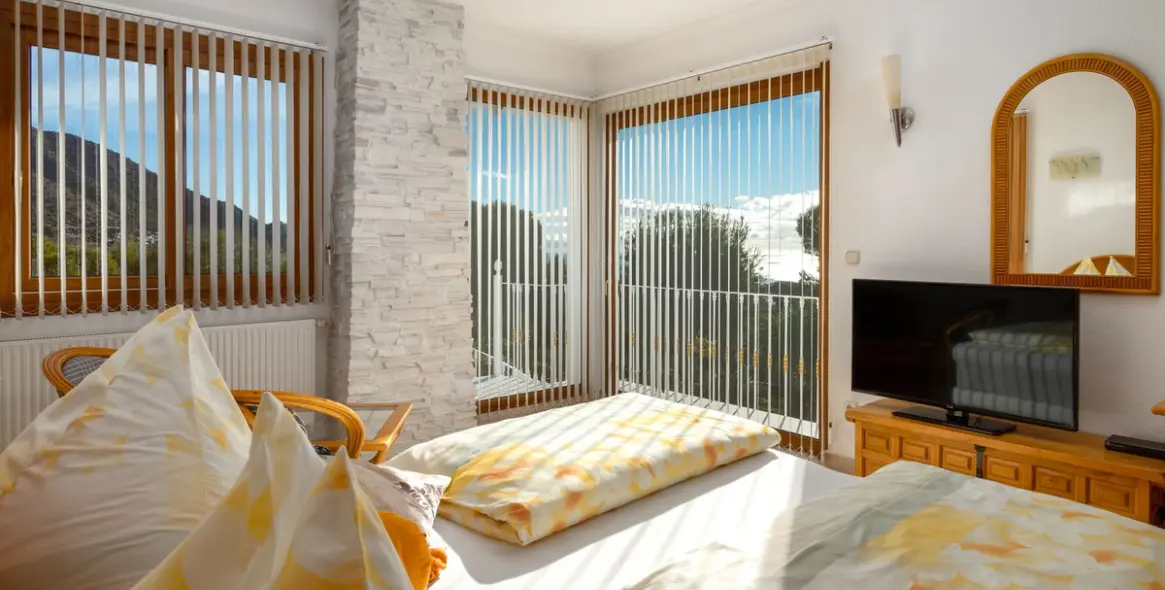 Sale of detached villa in Mijas 16