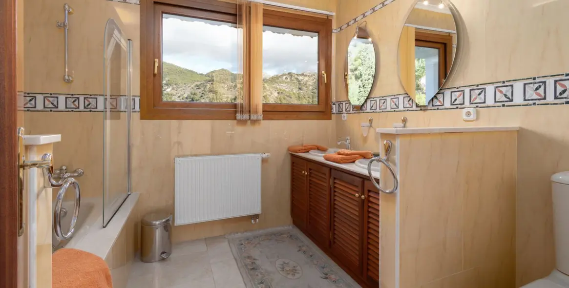 Sale of detached villa in Mijas 20