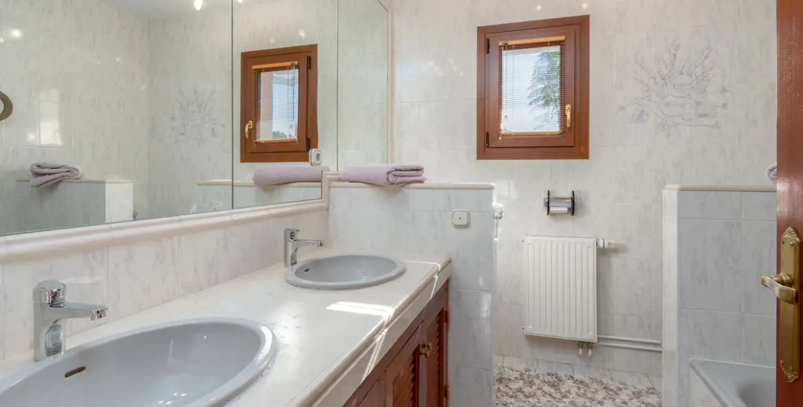 Sale of detached villa in Mijas 24