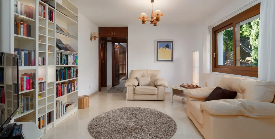 Sale of detached villa in Mijas 25