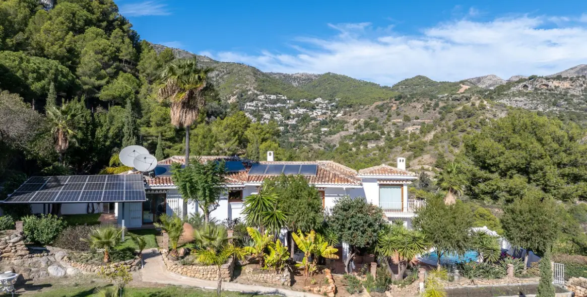 Sale of detached villa in Mijas 31