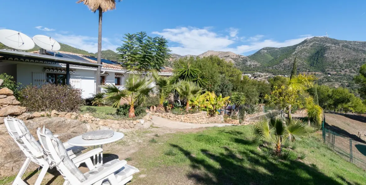 Sale of detached villa in Mijas 32