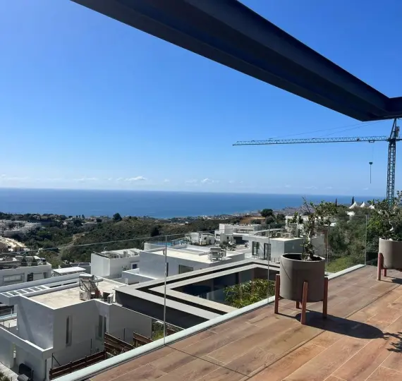 Sale of detached villa in Higueron