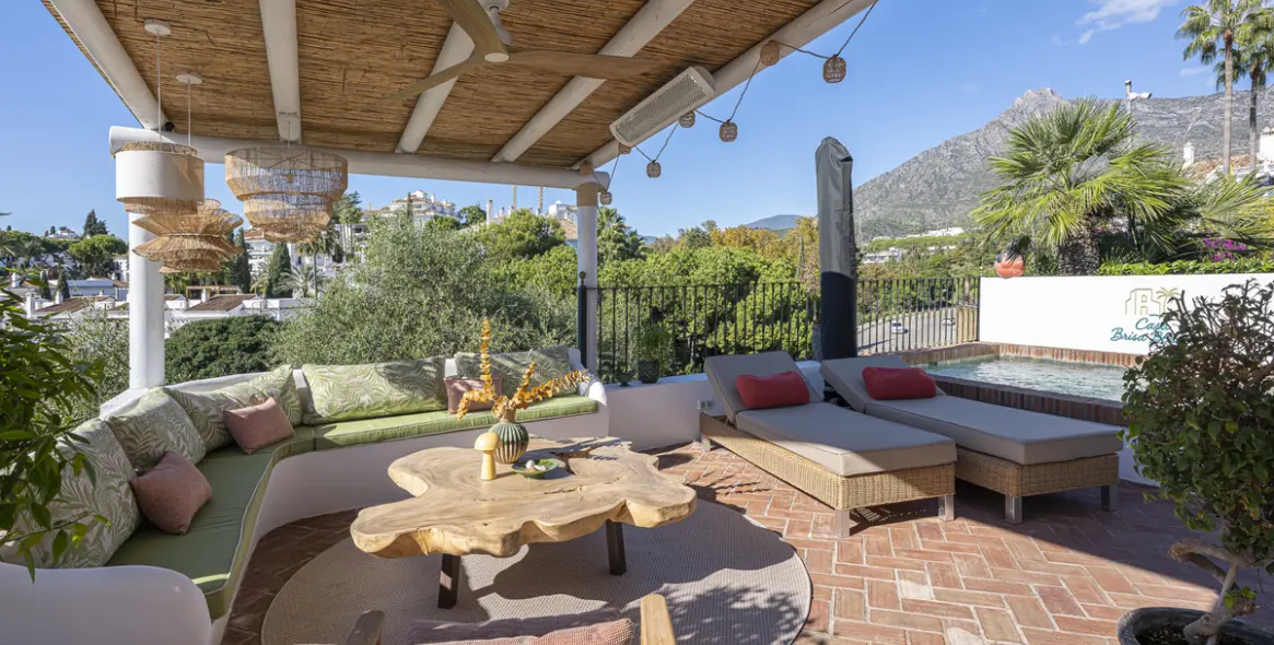 Sale of townhouse in Marbella (district The Golden Mile) 1