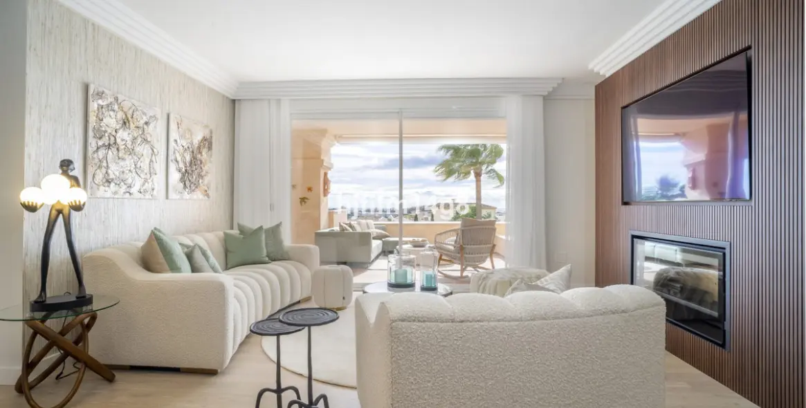 Sale of middle floor apartment in Nueva Andalucía 26