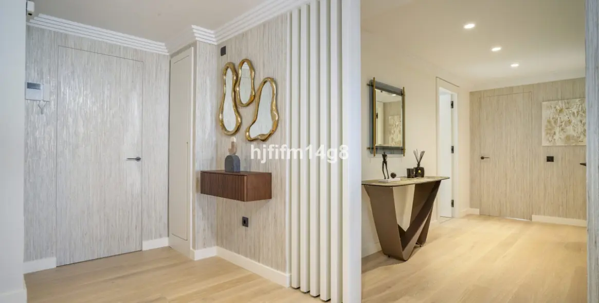 Sale of middle floor apartment in Nueva Andalucía 32