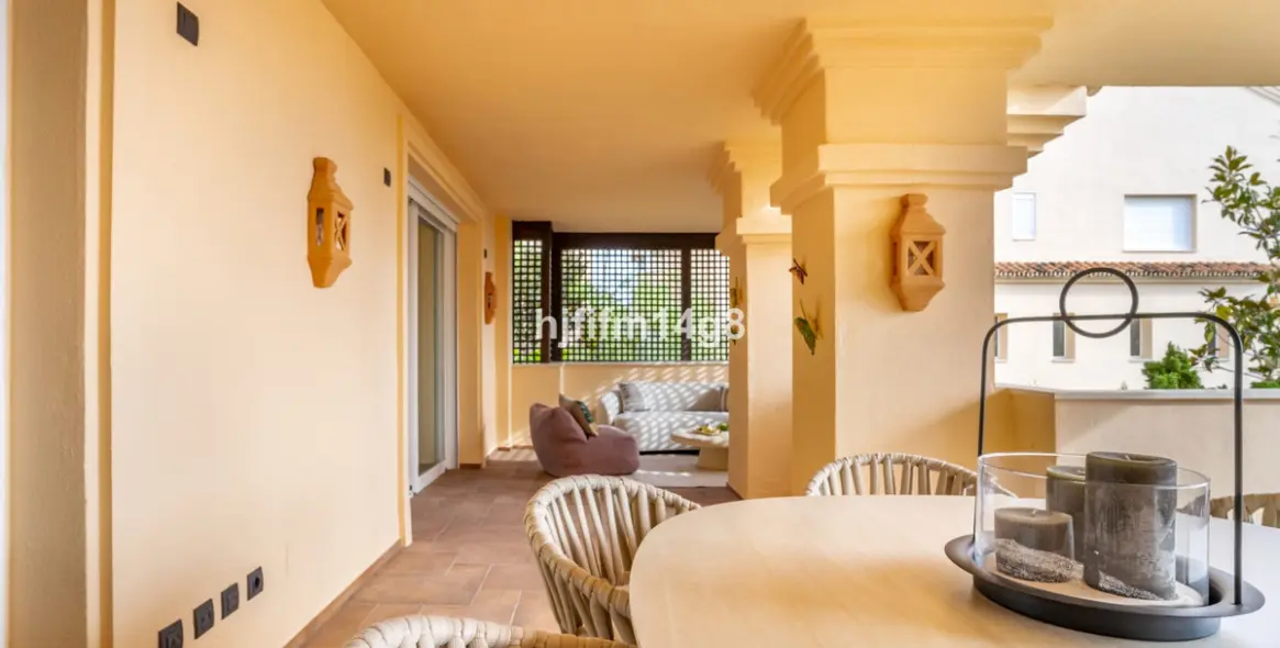 Sale of middle floor apartment in Nueva Andalucía 36