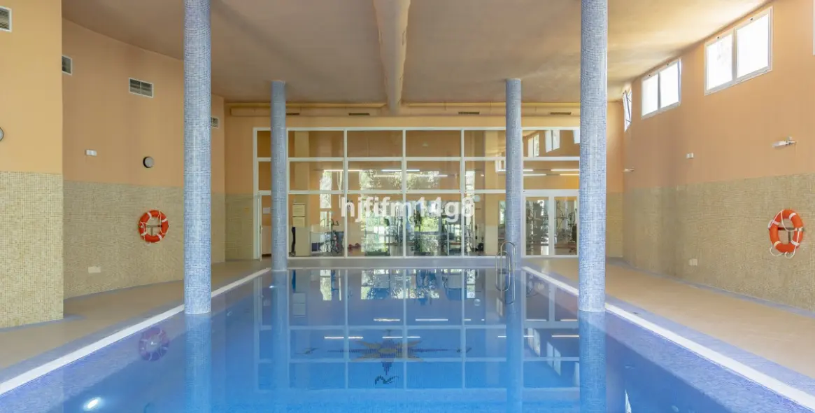 Sale of middle floor apartment in Nueva Andalucía 43