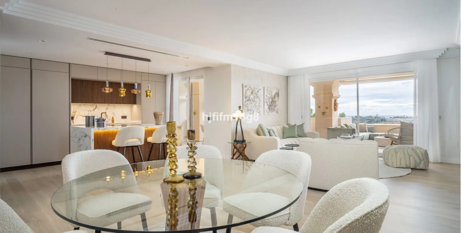 Sale of middle floor apartment in Nueva Andalucía 4