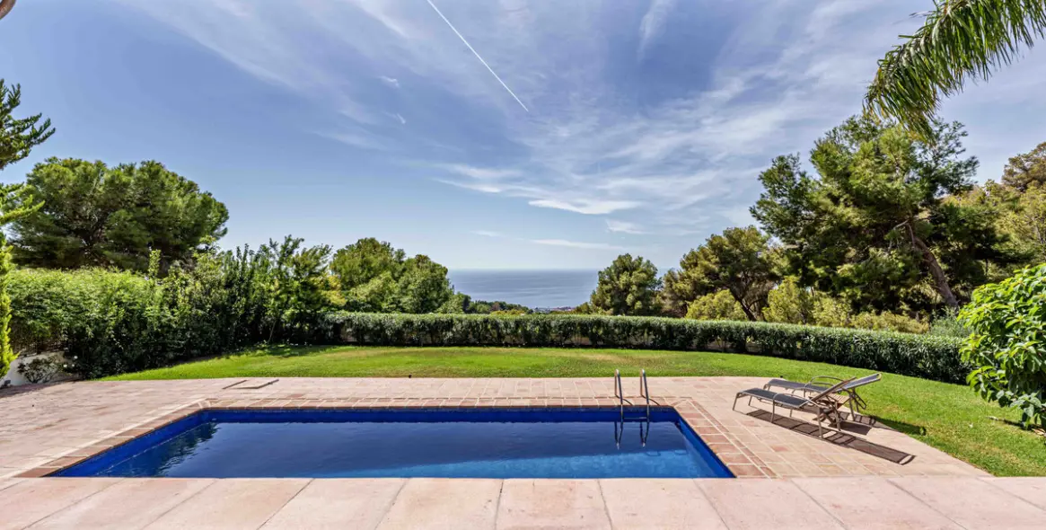 Продажа  отдельно стоящей виллы в Malaga (район Málaga Este) 4