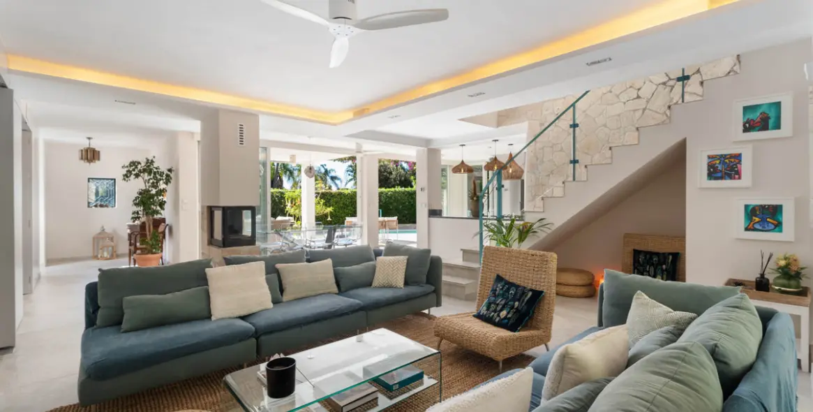 Sale of detached villa in Marbella East (district El Rosario) 5