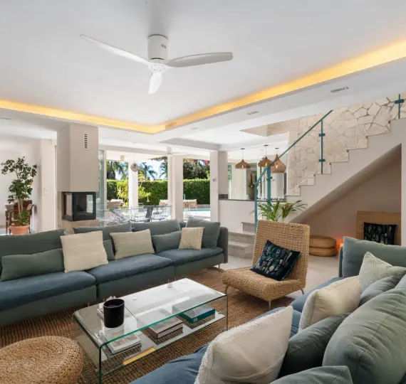 Sale of detached villa in El Rosario