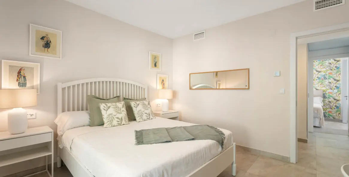 Sale of detached villa in El Rosario 42