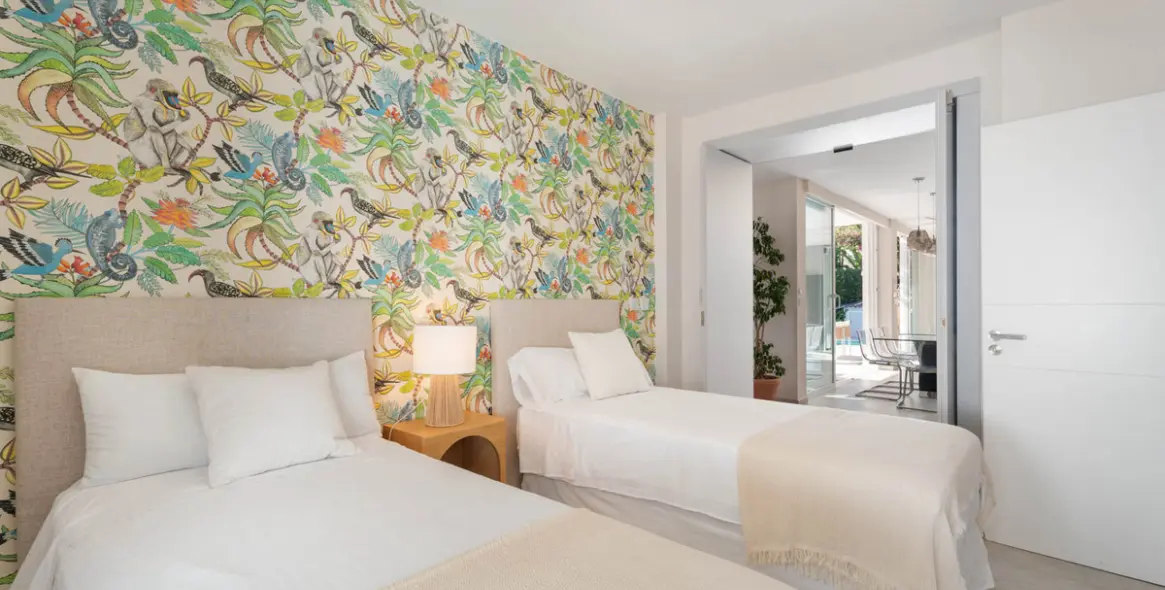 Sale of detached villa in El Rosario 45