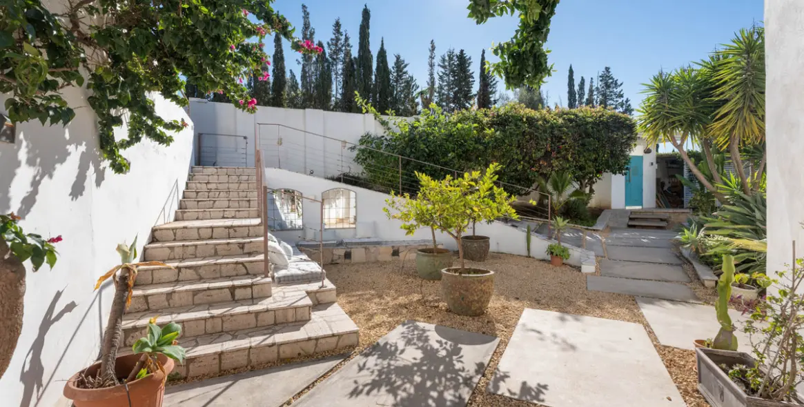 Sale of detached villa in El Rosario 47