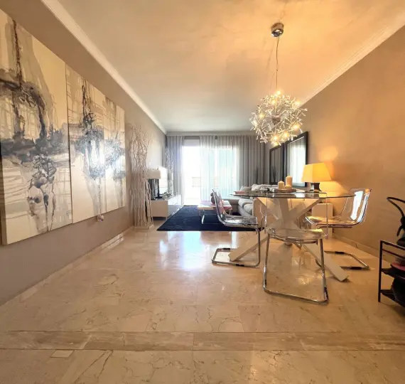 Middle floor apartment R5237380