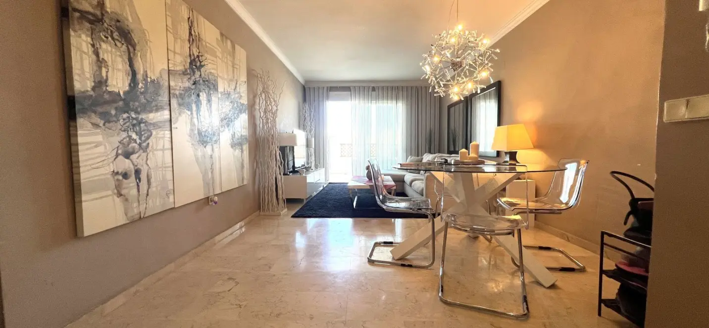 Продажа апартаментов на среднем этаже в Puerto Banús 1