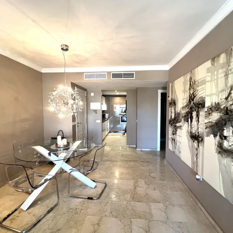 Продажа апартаментов на среднем этаже в Puerto Banús