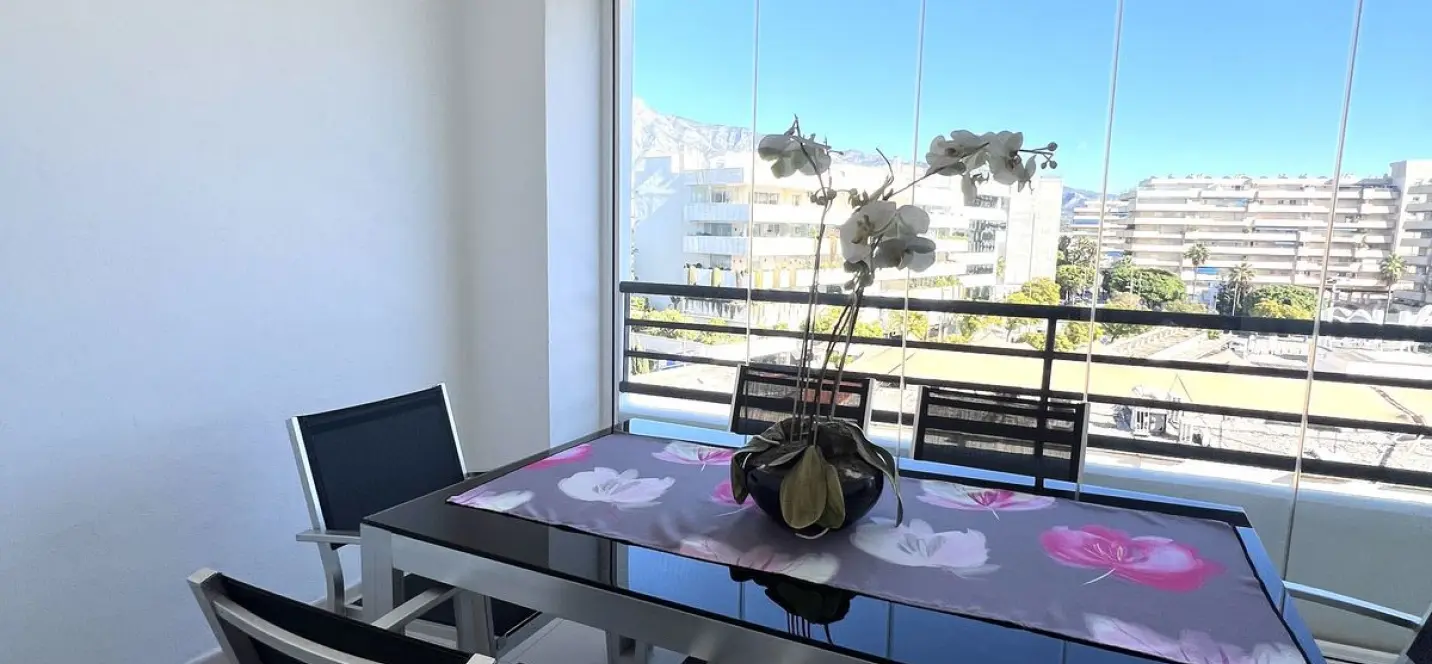 Продажа апартаментов на среднем этаже в Puerto Banús 4