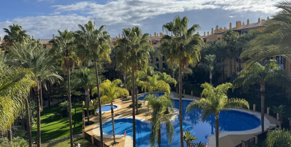 Long-term rent of middle floor apartment in San Pedro de Alcántara 1