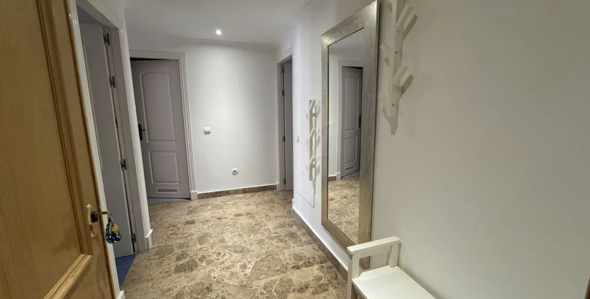 Long-term rent of middle floor apartment in San Pedro de Alcántara 2