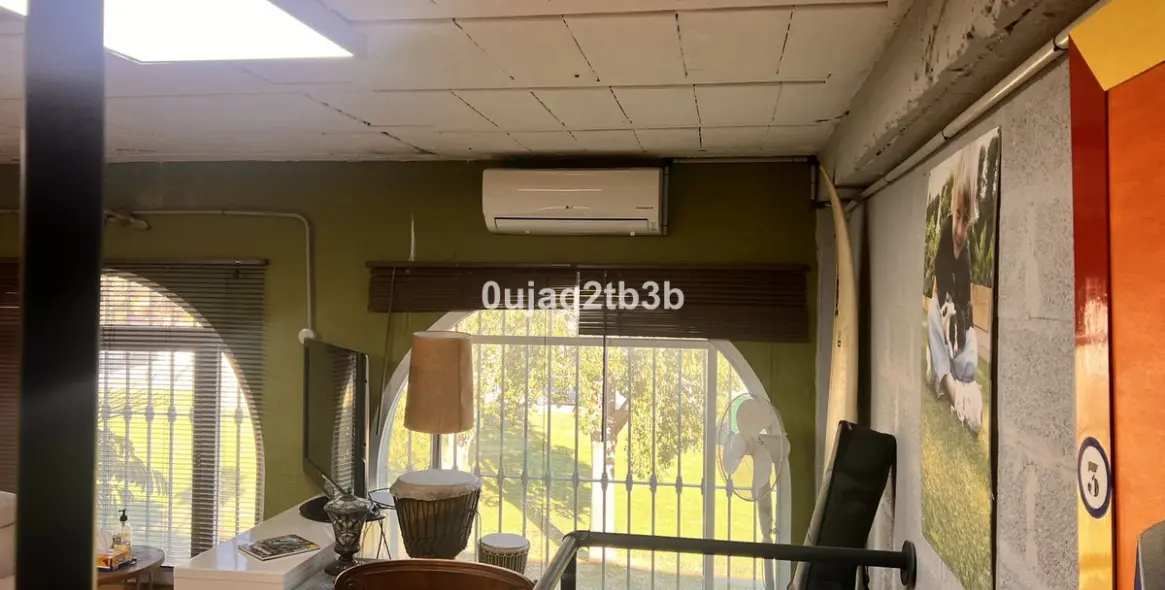 Long-term rent of commercial premises in Bel Air 14