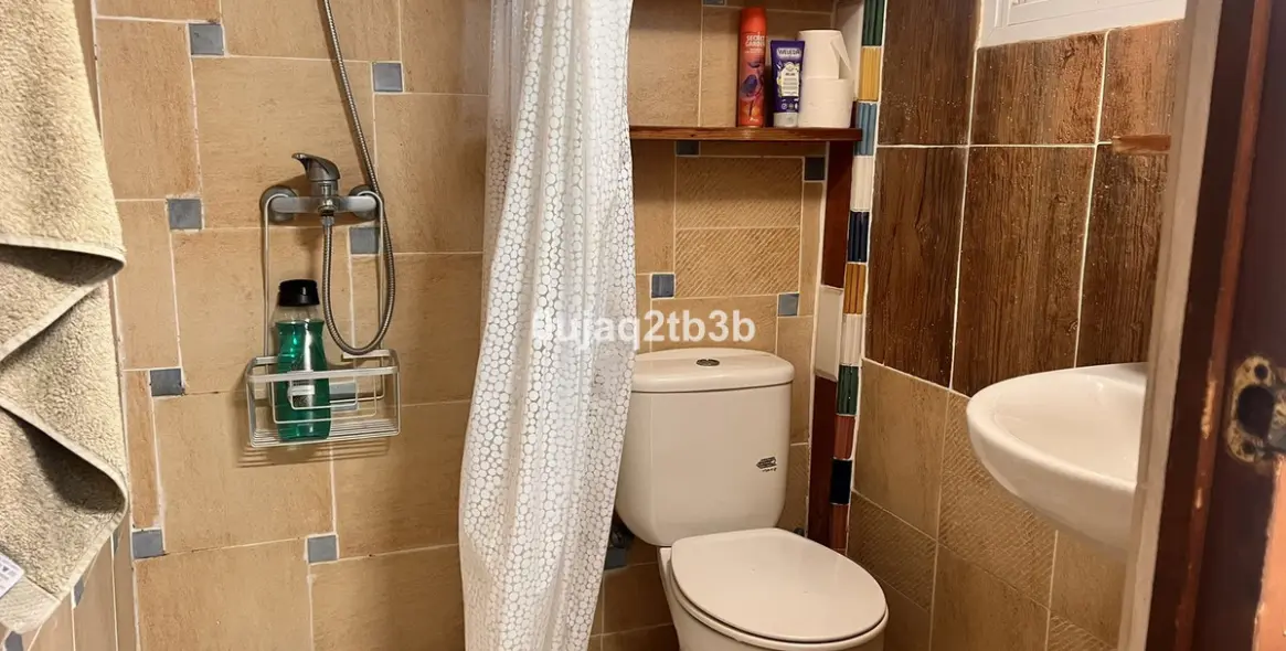 Long-term rent of commercial premises in Bel Air 17