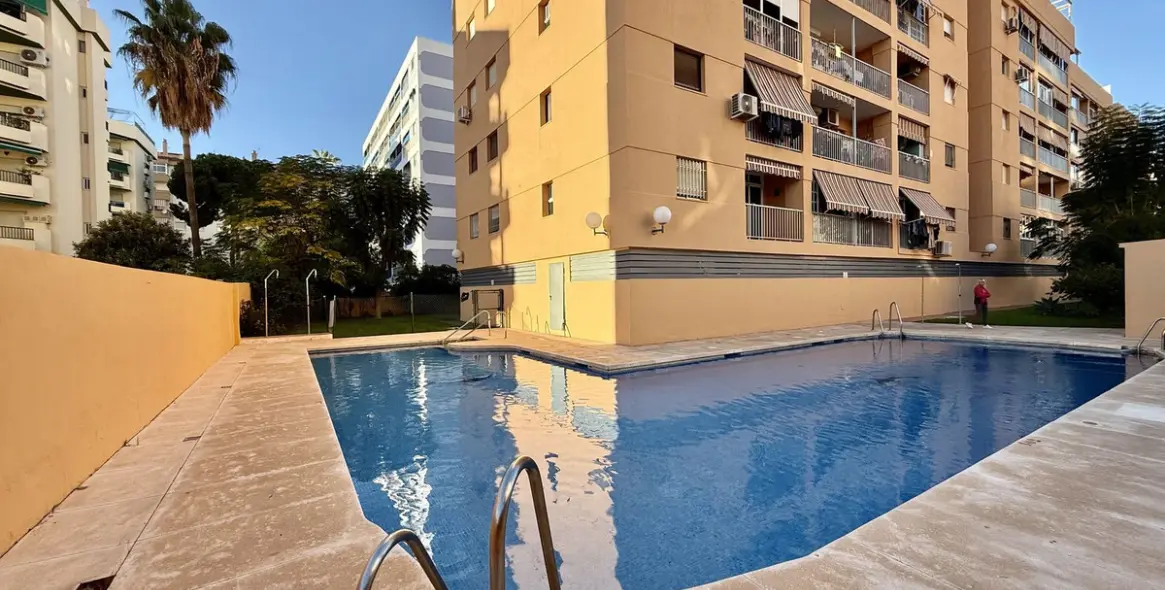 Продажа апартаментов на среднем этаже в Fuengirola 1