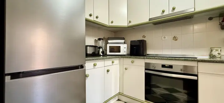 Venta de apartamento en planta media en Fuengirola 1