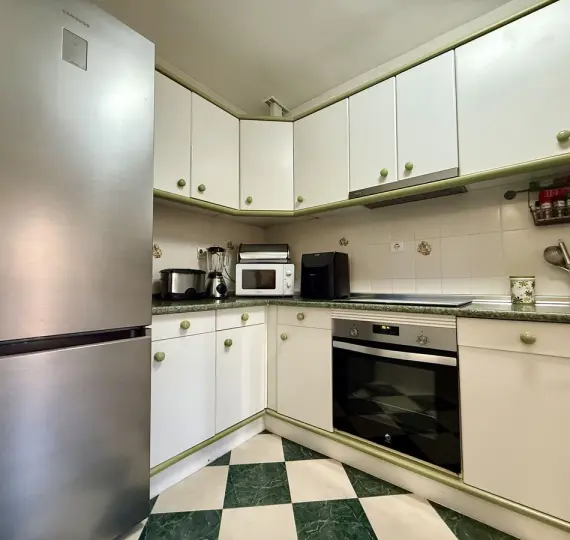 Venta de apartamento en planta media en Fuengirola