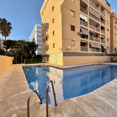 Продажа апартаментов на среднем этаже в Fuengirola