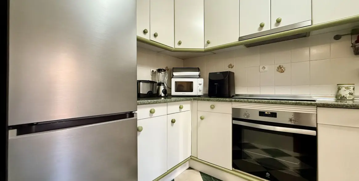 Продажа апартаментов на среднем этаже в Fuengirola 2